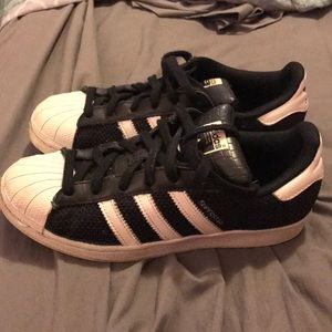 Black adidas superstars